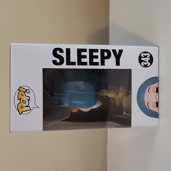 Funko pop of Sleepy from Snow White - Picture 2 of 4